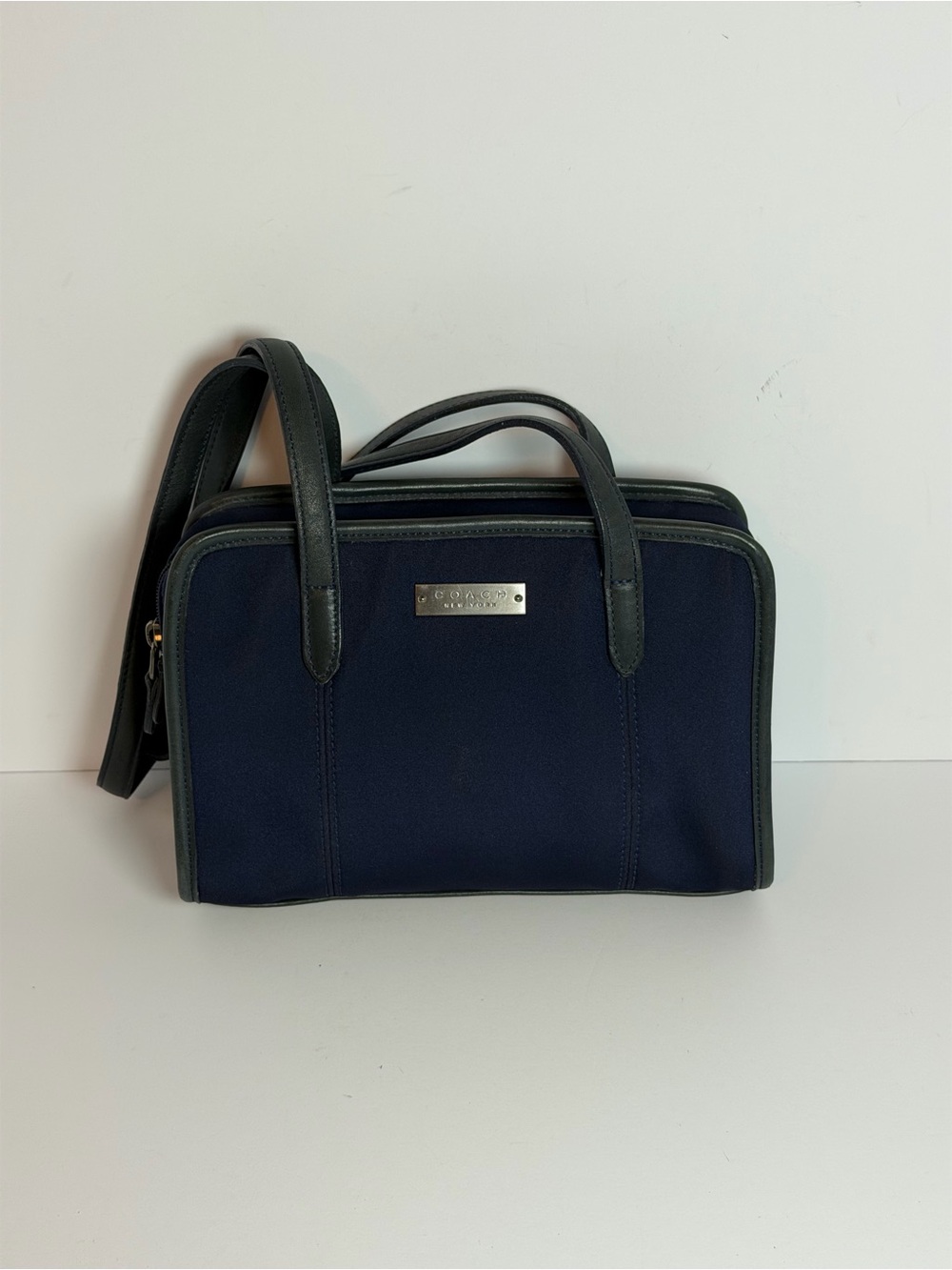 Coach Vintage 1998 Neoprene Swing Zip Shoulder Bag Navy